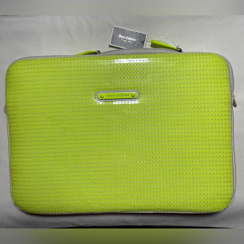 NWT  JUICY COUTURE  SEQUIN 13” Laptop Sleeve